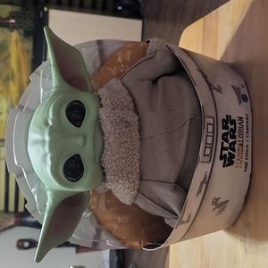 NWT Baby Yoda Mandalorian